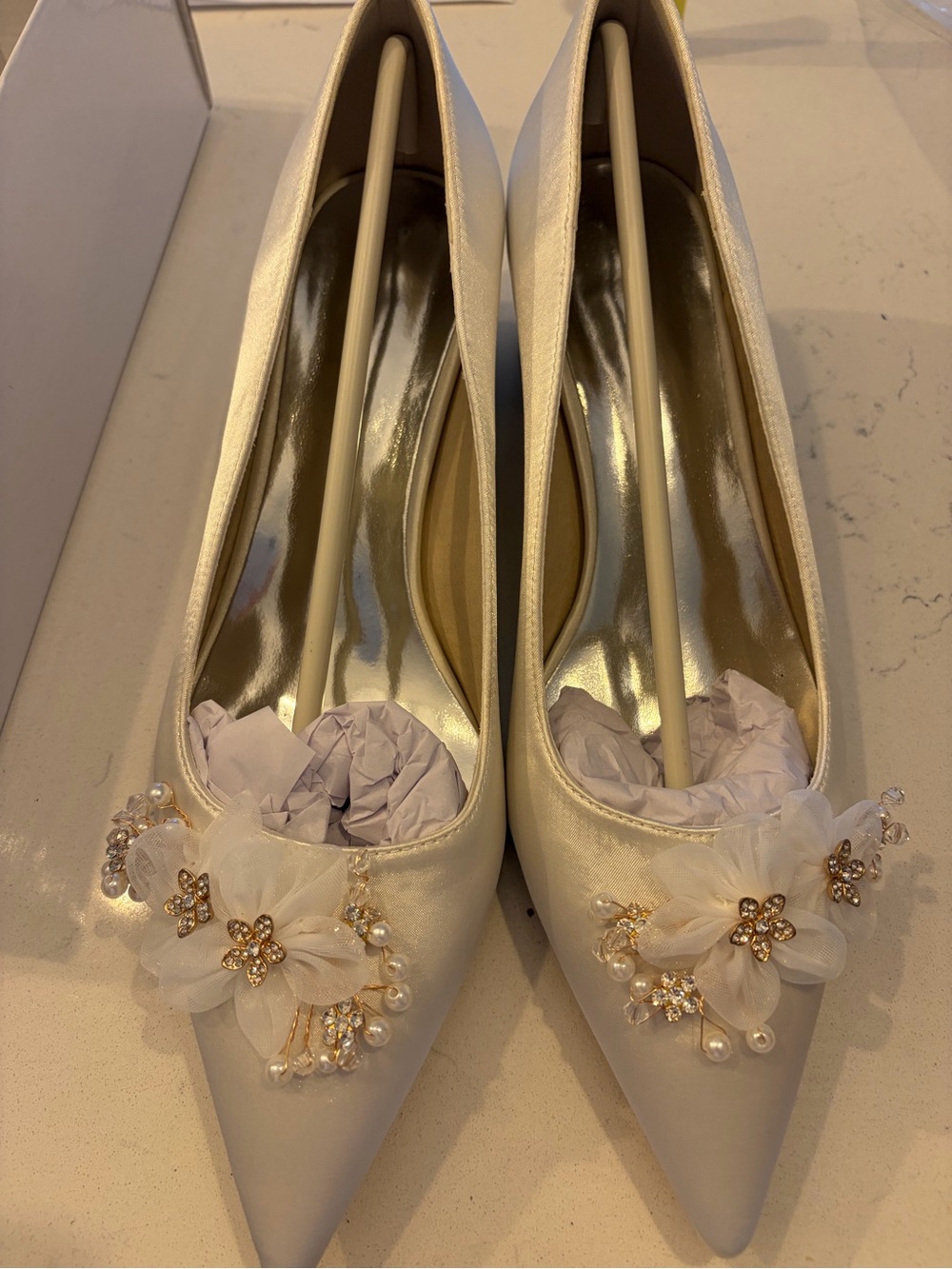 Duntery Flowers Pearl Pointed Toe Bridal Slip-on Chunky Heels (W10)